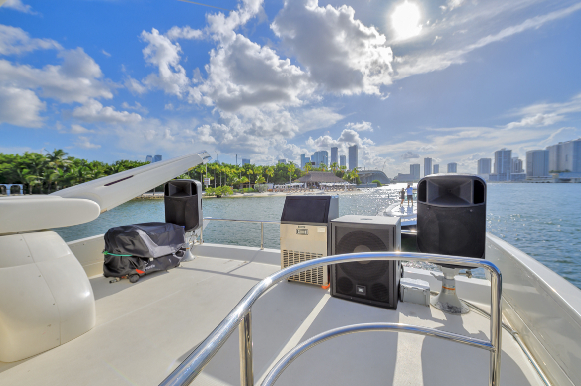 AZIMUT FLYBRIDGE DOLCE VITA II 70FT