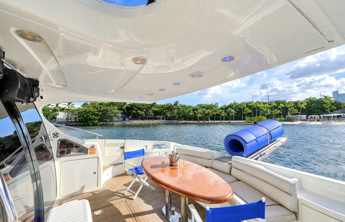 AZIMUT FLYBRIDGE DOLCE VITA II 70FT